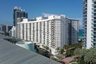 Maison Grande in Miami Beach, FL - Building Photo - Building Photo