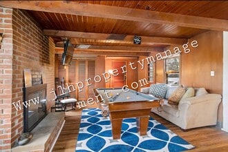 9068 Black Oak Rd in Mount Carroll, IL - Building Photo - Building Photo