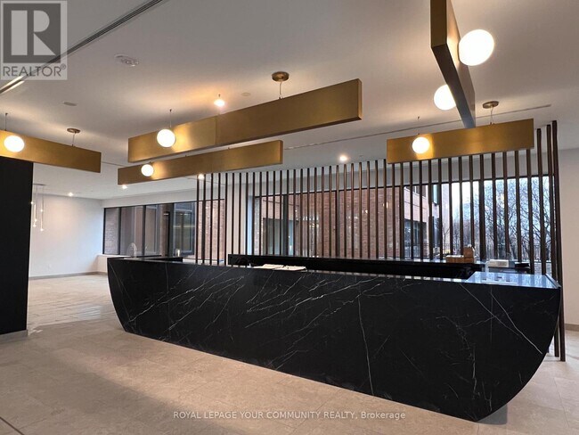 1 Quarrington Lane in North York, ON - Building Photo - Building Photo