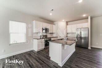 2823 Curbstone Ln in Charlotte, NC - Building Photo - Building Photo