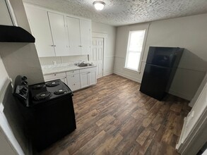 1854 W College Ave in Spokane, WA - Building Photo - Building Photo