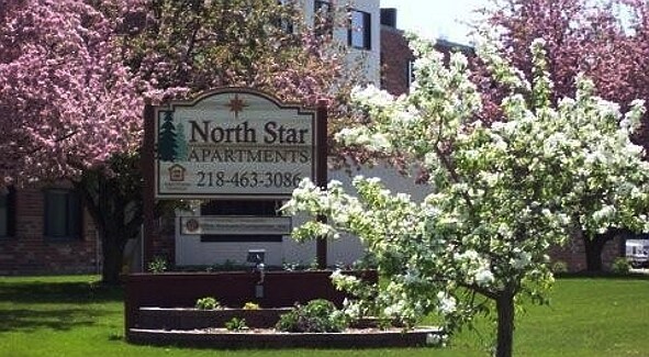 North Star Apartments in Roseau, MN - Building Photo