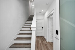 531 Schweikhardt St in Houston, TX - Building Photo
