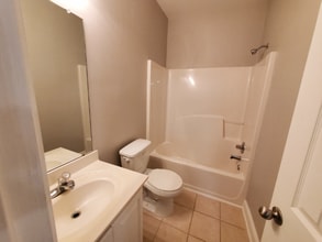 9050 Bayrose Cir in East Point, GA - Building Photo - Building Photo