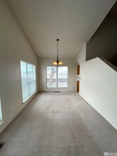 956 Edgecliff Dr in Reno, NV - Building Photo - Building Photo