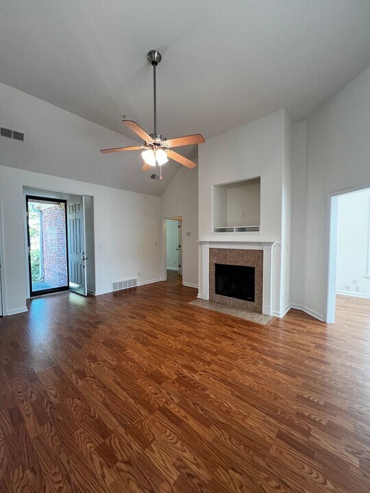 8816 Glen Cir in Olive Branch, MS - Building Photo