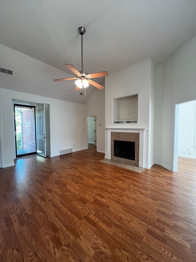 8816 Glen Cir