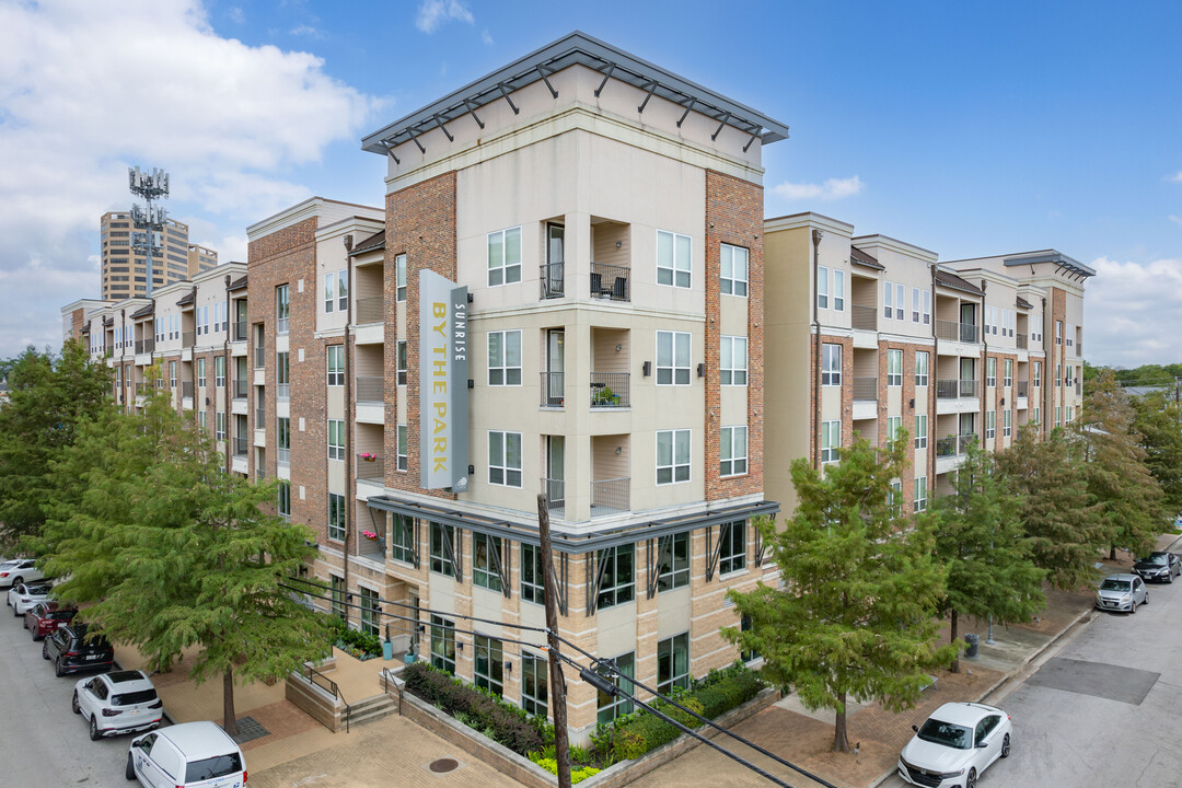 Sunrise by the Park in Houston, TX - Building Photo