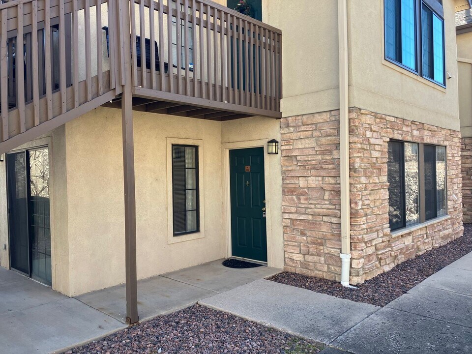 2122 Denton Grove in Colorado Springs, CO - Building Photo