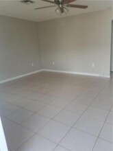 6 Manor Ct in Englewood, FL - Building Photo - Building Photo