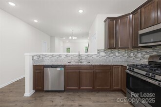 6519 Revolutionary Trail in Charlotte, NC - Building Photo - Building Photo