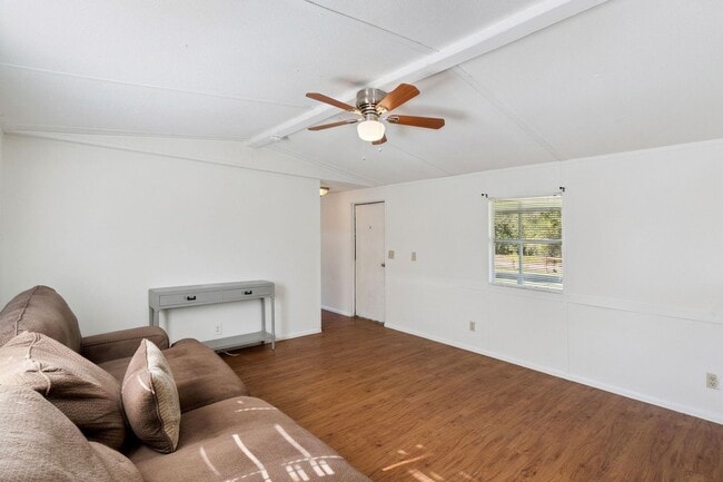 12516 Cemetery Rd in Winter Garden, FL - Foto de edificio - Building Photo