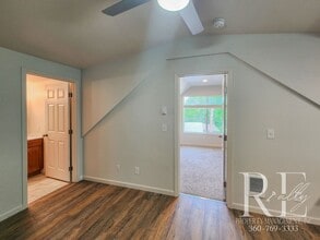1172 Arnold Ave E in Port Orchard, WA - Building Photo - Building Photo