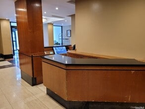 118-17 Union Tpke in Queens, NY - Building Photo - Building Photo