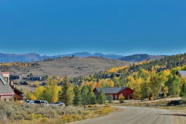 1009 Forrest Dr, Unit Unit A in Granby, CO - Building Photo - Building Photo
