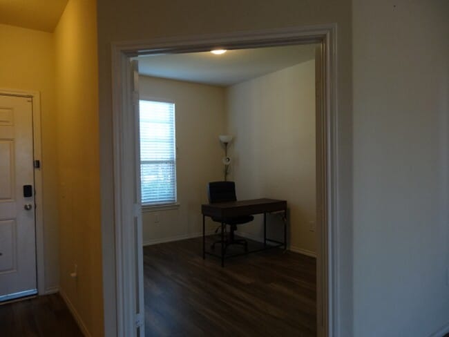 property at 4418 Windmill Run Dr