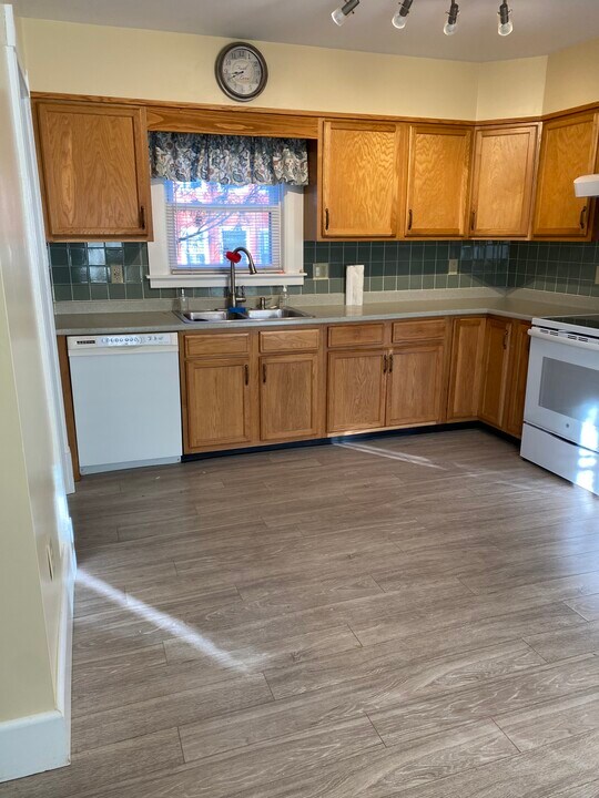 30 Prospect St, Unit apt 1 in Waterville, ME - Foto de edificio