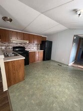 476 L Payne Rd in Tompkinsville, KY - Building Photo - Building Photo