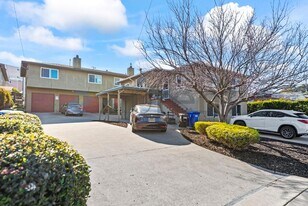 6000 Bayview Ave in Richmond, CA - Building Photo