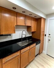 5113 N East River Rd in Chicago, IL - Building Photo - Building Photo