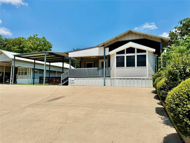 710 Brazos Harbor Cir in Granbury, TX - Foto de edificio - Building Photo
