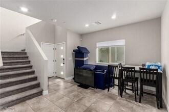 7457 Onyx Star St, Unit 5110-B in North Las Vegas, NV - Building Photo - Building Photo