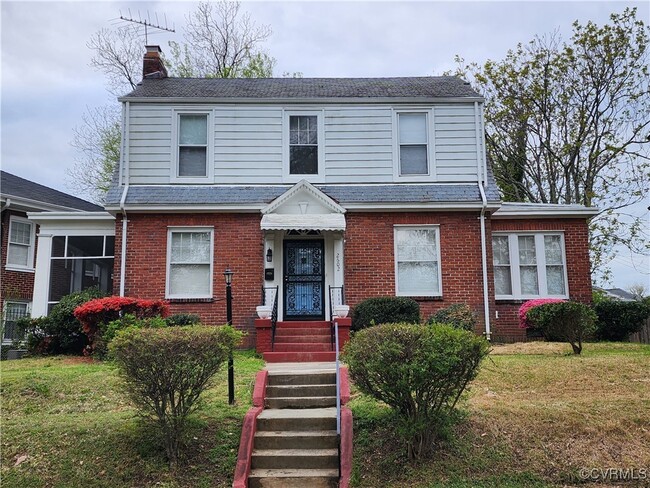 property at 2602 Hawthorne Ave