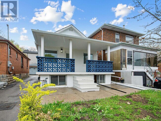 43 Belvidere Ave in Toronto, ON - Building Photo - Building Photo