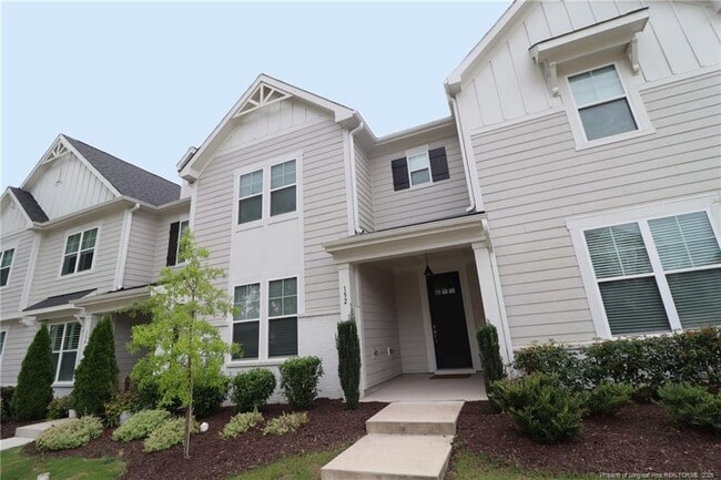 property at 152 Etteinne Garden Ln