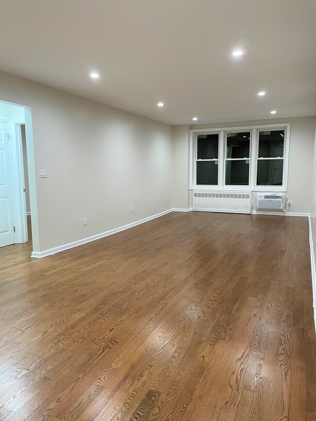 100-26 67th Rd in Queens, NY - Building Photo - Building Photo