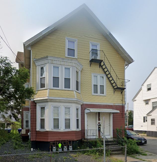 86-88 Mineral Spring Ave in Pawtucket, RI - Building Photo