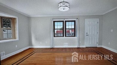 966 Bergen Ave in North Brunswick, NJ - Building Photo - Building Photo