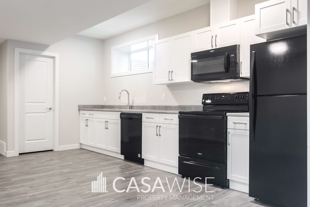554 Kleins Cres in Leduc, AB - Building Photo