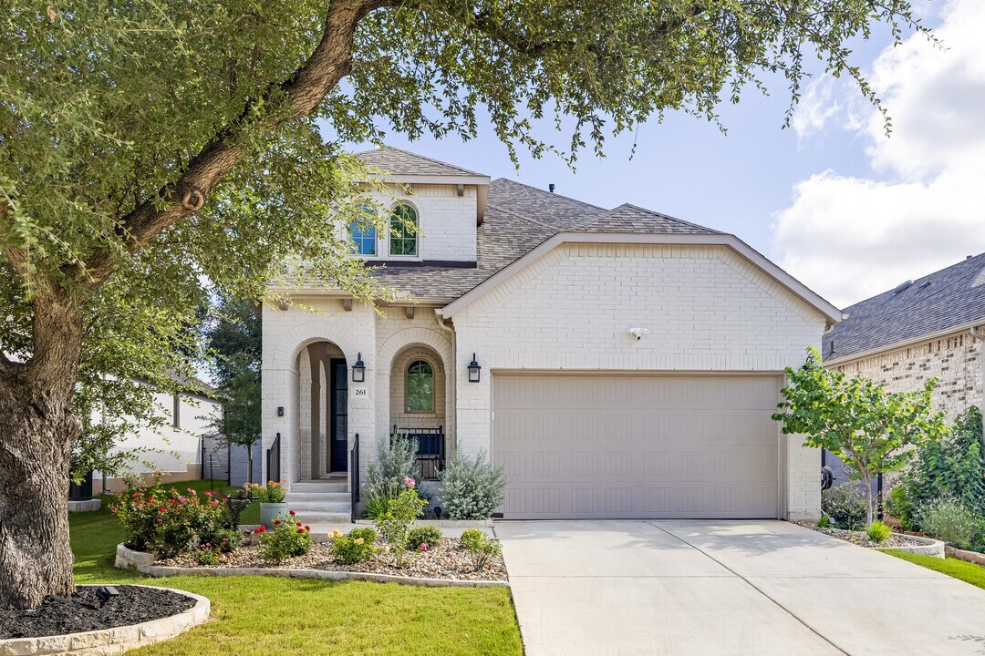 261 Arrowhead Mound Rd in Georgetown, TX - Building Photo