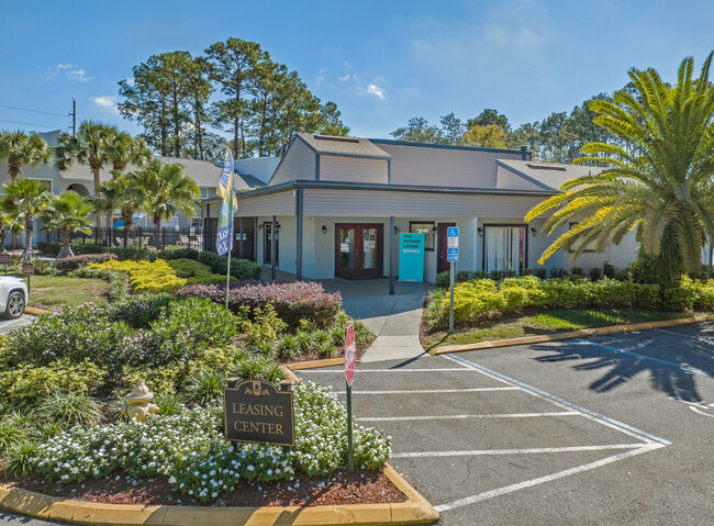 Pinebrook Apartment Homes in Jacksonville, FL - Building Photo - Building Photo