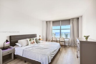 3800 S Ocean Dr, Unit 1818 in Hollywood, FL - Foto de edificio - Building Photo
