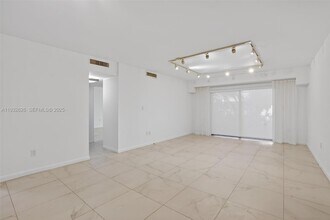 1239 Mariposa Ave in Coral Gables, FL - Building Photo - Building Photo