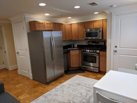 703 6th St NW, Unit Two in Washington, DC - Building Photo