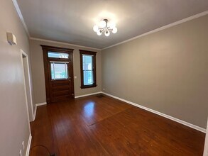 329 W 8th Ave in Columbus, OH - Building Photo - Building Photo