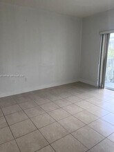 11060 SW 196th St in Cutler Bay, FL - Foto de edificio - Building Photo