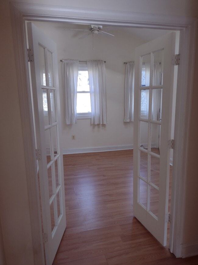 1347 Clipper Heights Ave in Baltimore, MD - Foto de edificio - Building Photo