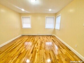 147-54 Huxley St, Unit 1FL in Queens, NY - Building Photo - Building Photo