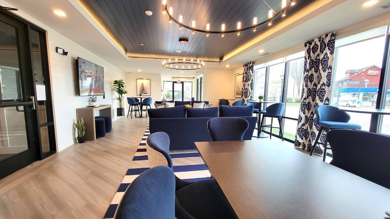 Enclave Crystal Lake Townhomes and Apartments in Crystal Lake, IL - Foto de edificio