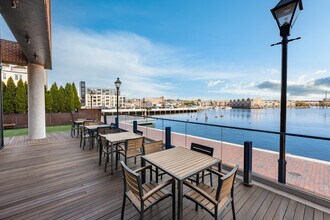Arrive Union Wharf in Baltimore, MD - Foto de edificio - Building Photo