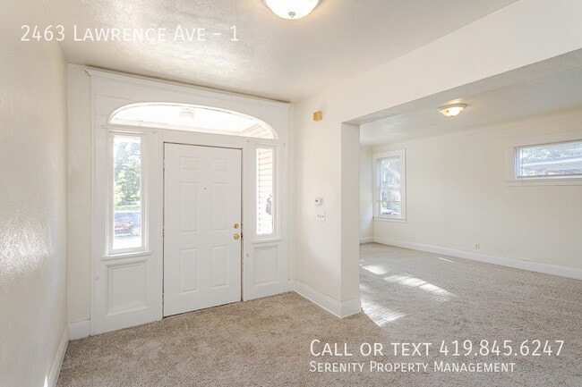 2463 Lawrence Ave in Toledo, OH - Building Photo - Building Photo