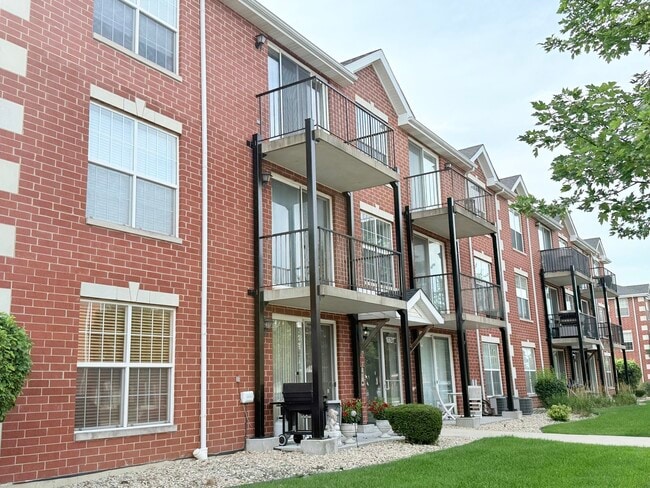 16631 Liberty Cir in Orland Park, IL - Building Photo - Building Photo