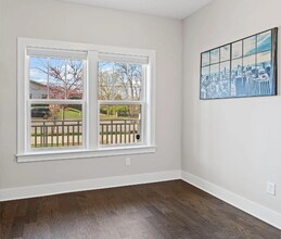 6719 Charlotte Pike in Nashville, TN - Foto de edificio - Building Photo