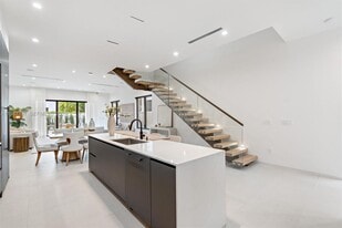 1410 NE 5th St in Fort Lauderdale, FL - Building Photo