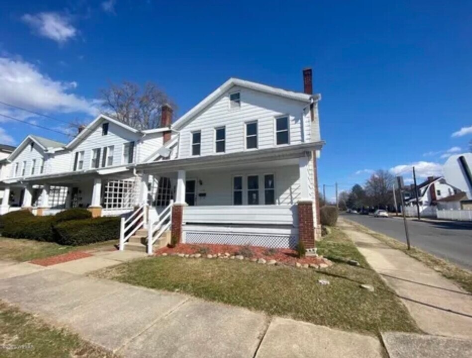 1100 Franklin St in Williamsport, PA - Building Photo