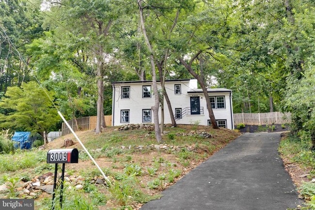 property at 3009 S Hill St